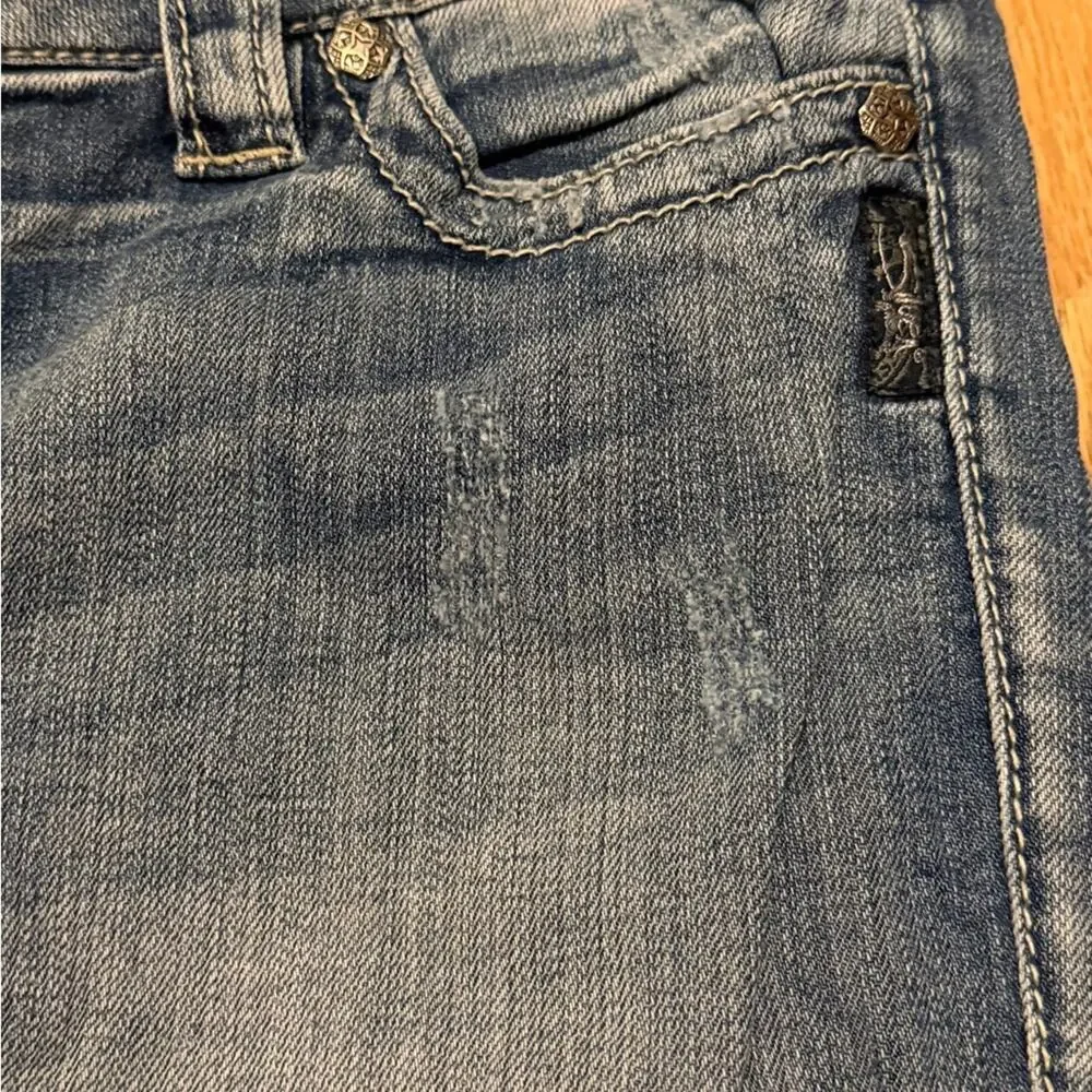 Silver Jeans Tuesday Bermuda shorts denim y2k distressed